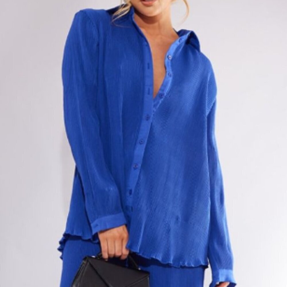 NWT Pretty Little Thing Plisse Button Front Oversized Shirt Bright Blue US 6